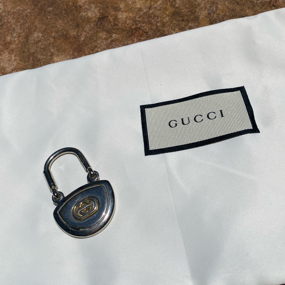 Authentic rare Gucci GG silver twist lock keychain keyring